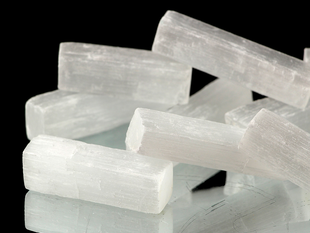 Selenite - Natural (Gypsum) Crystals - 1 lb Selenite - Natural (Gypsum) Crystals - 1 lb