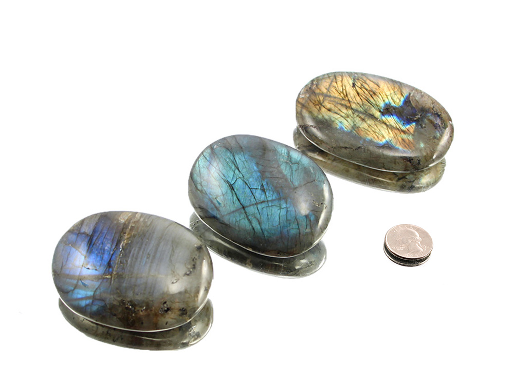 Labradorite Palm Stone - 1 pc Labradorite Palm Stone - 1 pc