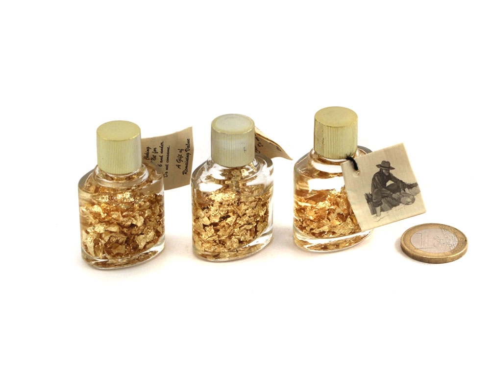 Bottle of Real Gold Flakes - 1 pc Bottle of Real Gold Flakes - 1 pc